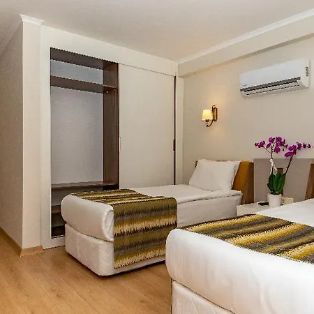Hotel Armas Prestige 5*